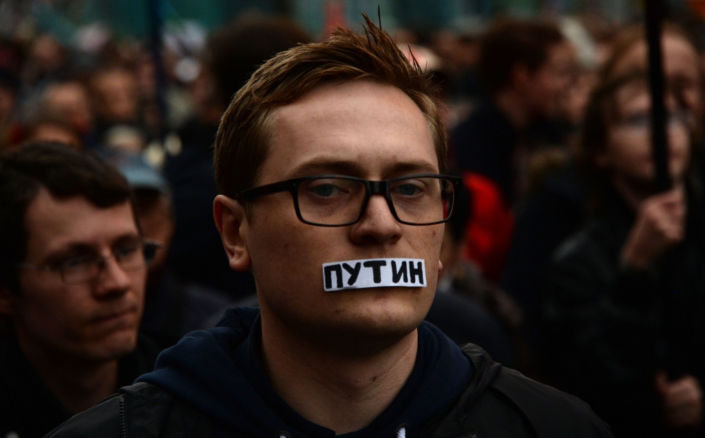 Mediji kritiski par Putina lēmumu likvidēt RIA Novosti