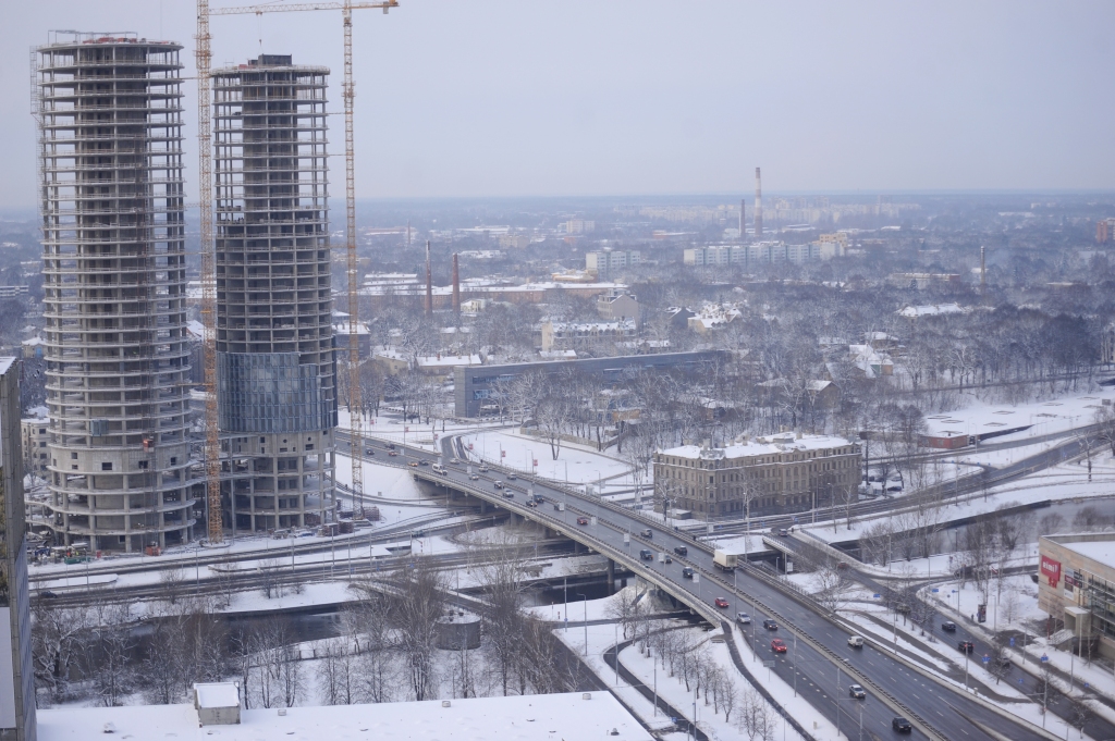 Pēc traģiskā negadījuma aptur Z-Towers būvniecību