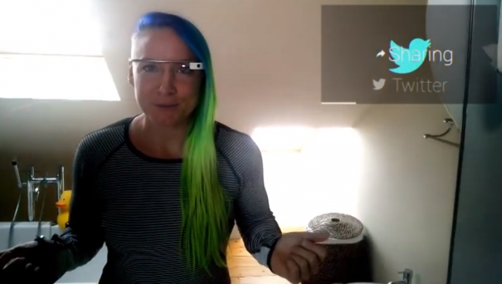 Google Glass valkātāji varēs fotografēt mirkšķinot