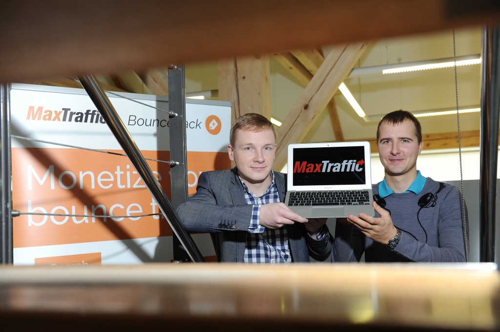 Sākam biznesu: Latviešu radītais MaxTraffic palīdz noturēt interneta lietotāju uzmanību