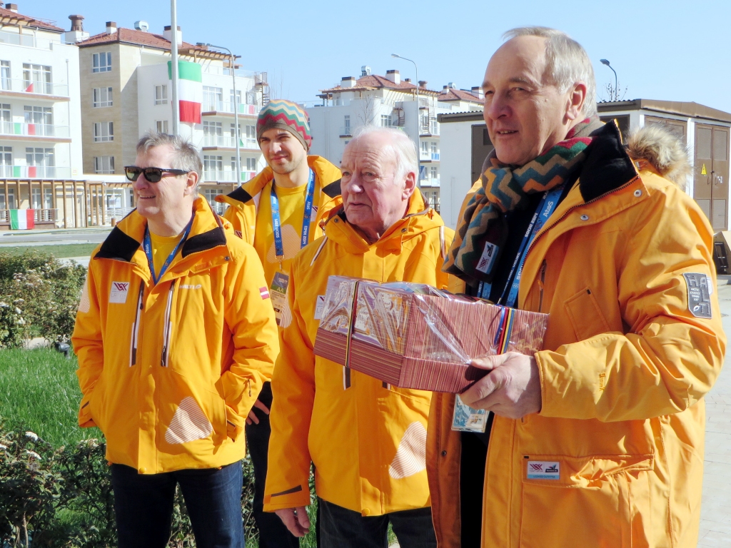 FOTO: Bērziņš Sočos satiek olimpiešus