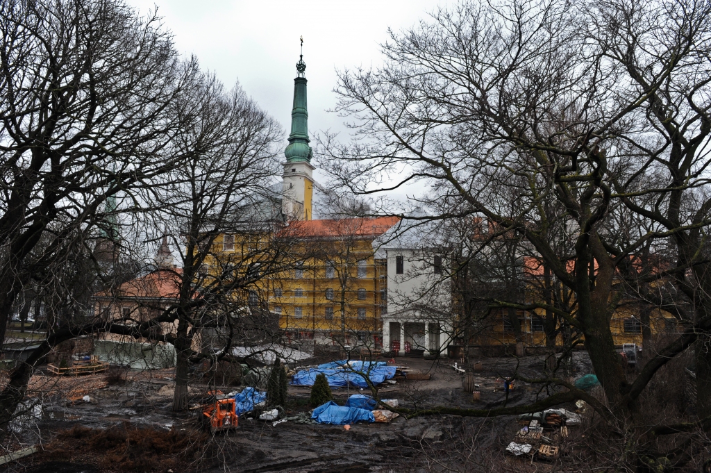 Rīgas pils ugunsgrēka izmeklēšanā vilcinās nosaukt vainīgos