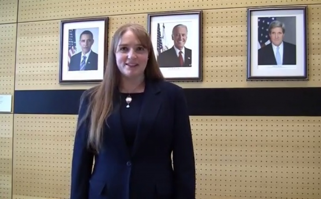 VIDEO: ASV diplomāti iemēģina mēli latviešu valodā