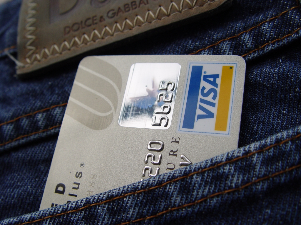 Visa un MasterCard apturējušas SMP Bank izdoto karšu apkalpošanu