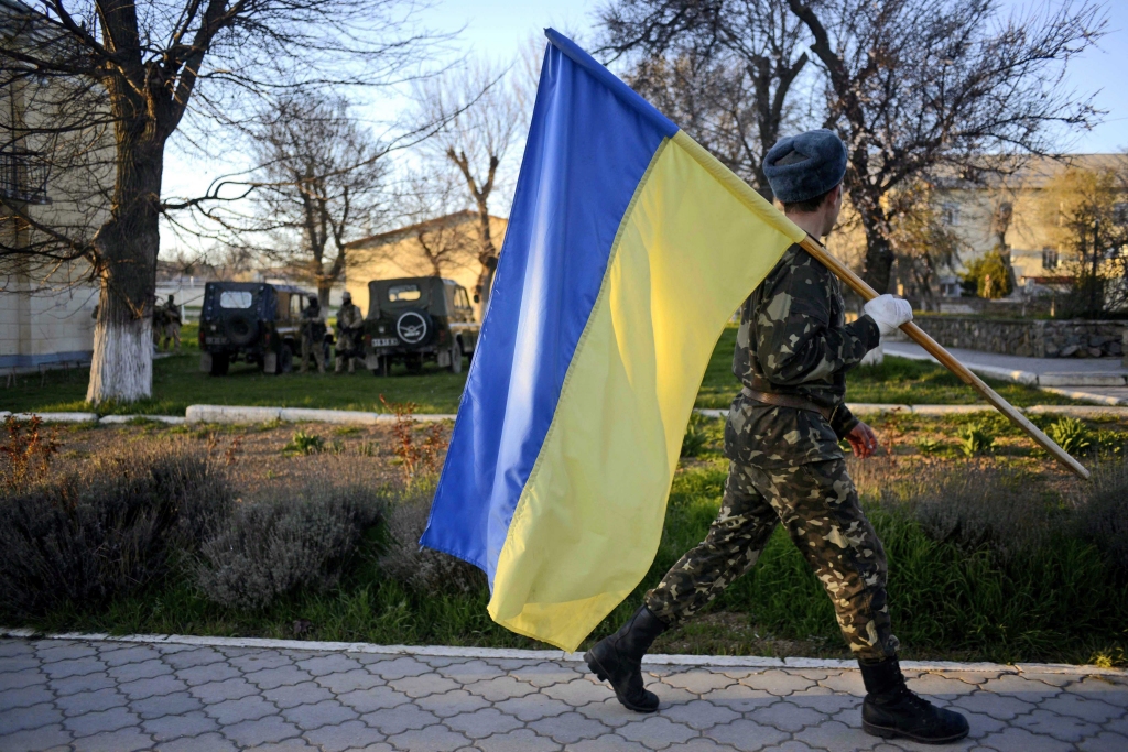 Ukraina evakuēs savus karavīrus no Krimas