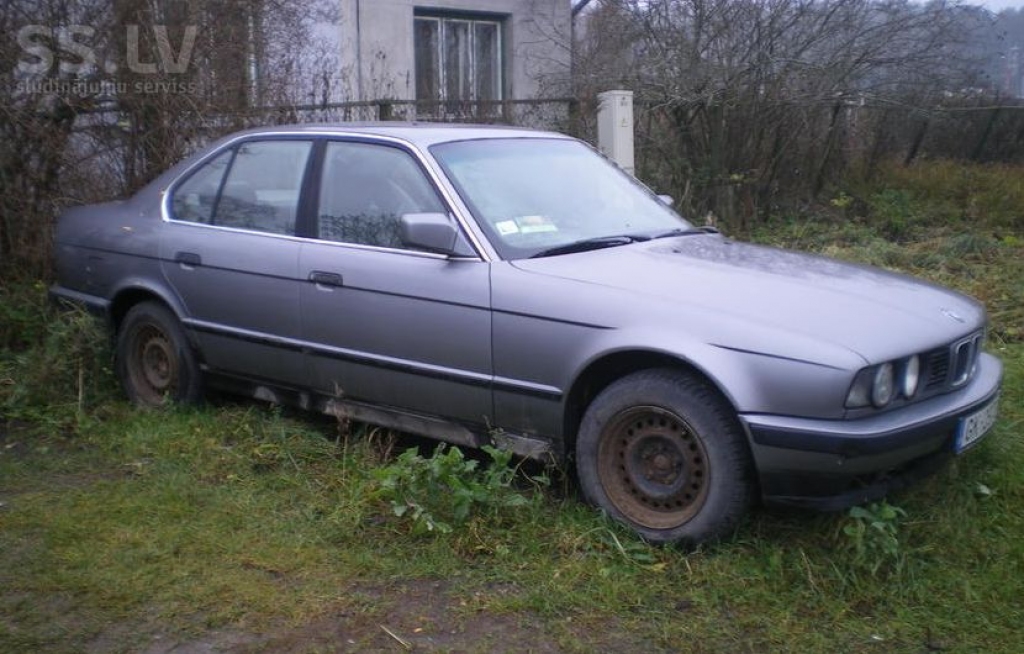 Pētām piedāvājumu: Kādu automobili iespējams nopirkt par vidējo algu?