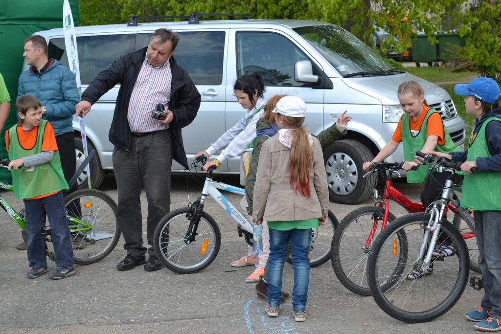 Skrīveros sacenšas jaunie velosipēdisti