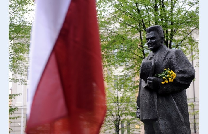 Aprit 80 gadi kopš Kārļa Ulmaņa rīkotā valsts apvērsuma Latvijā