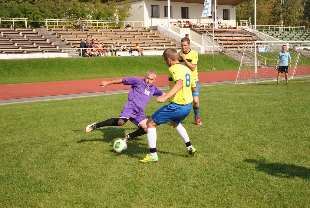 Kausu aizved rīdzinieki