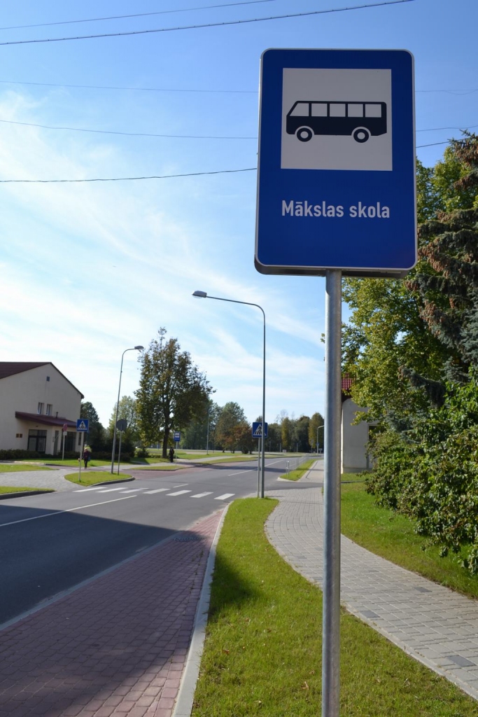 Pieturās saraksti pazūd regulāri
