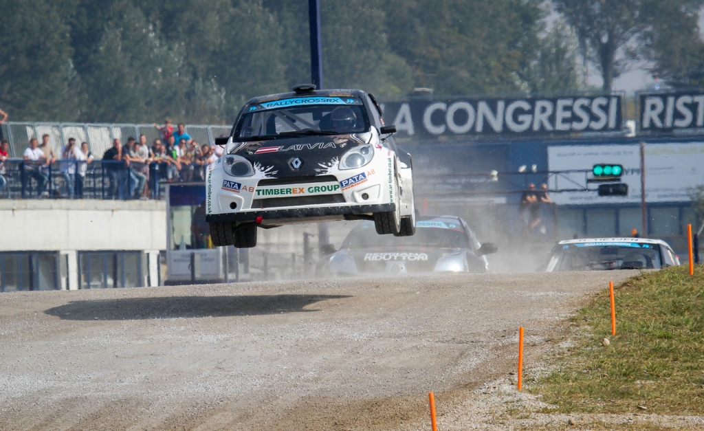 Baumanis uzvar trīs Eiropas rallijkrosa posma kvalifikācijas braucienos