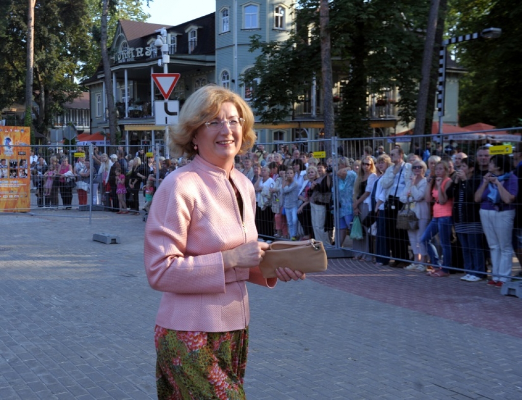 Latvijas Faktu reitingi: Sudraba jau apdzen nacionāļus