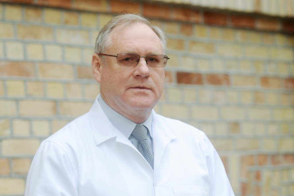 Birks: Valdība veselības aprūpes jomā grib atrast vienu grēkāzi, kuru sist