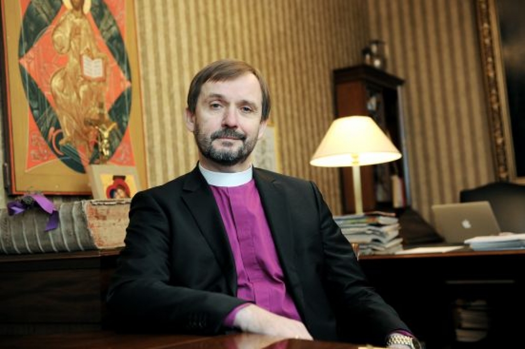 Saglabāt vērtības, nekļūt par pūku vējā. Intervija ar arhibīskapu Vanagu
