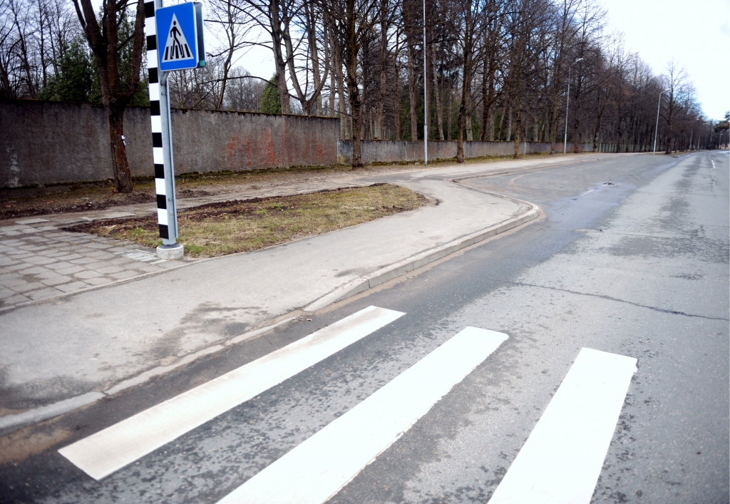 Avārijās atkal cietuši vairāki gājēji