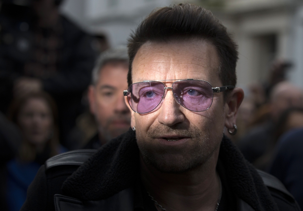 Bono, iespējams, vairs nekad nevarēs spēlēt ģitāru