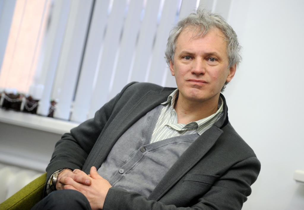 Timrots: Jāmācās izdzīvot arī uz šādiem ceļiem