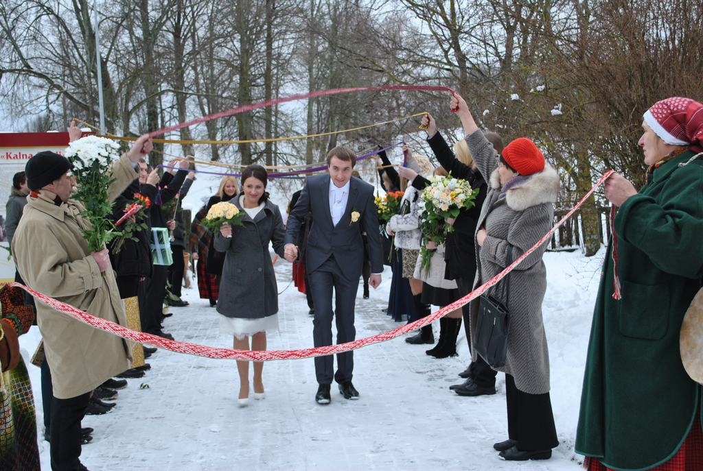 Gredzenus mij Daugavas krastā
