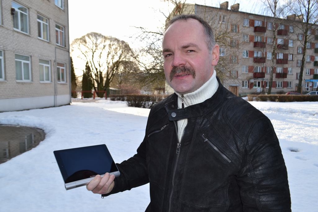 Saņem abonentu loterijas galveno laimestu — planšetdatoru