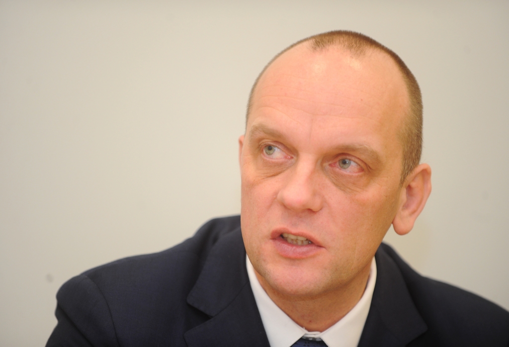 Ploriņš: Mediķi dažkārt nedodas uz izsaukumu pilnā sastāvā; dienests nevar atļauties