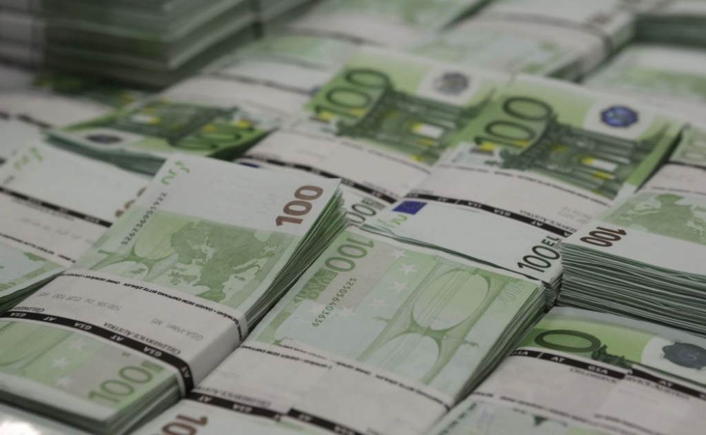 Vācijas iedzīvotāju privātie uzkrājumi pirmoreiz pārsniedz piecus triljonus eiro