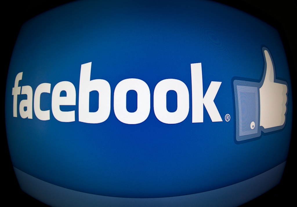 papildināts (9:17) - Atjaunota Facebook un Instagram darbība