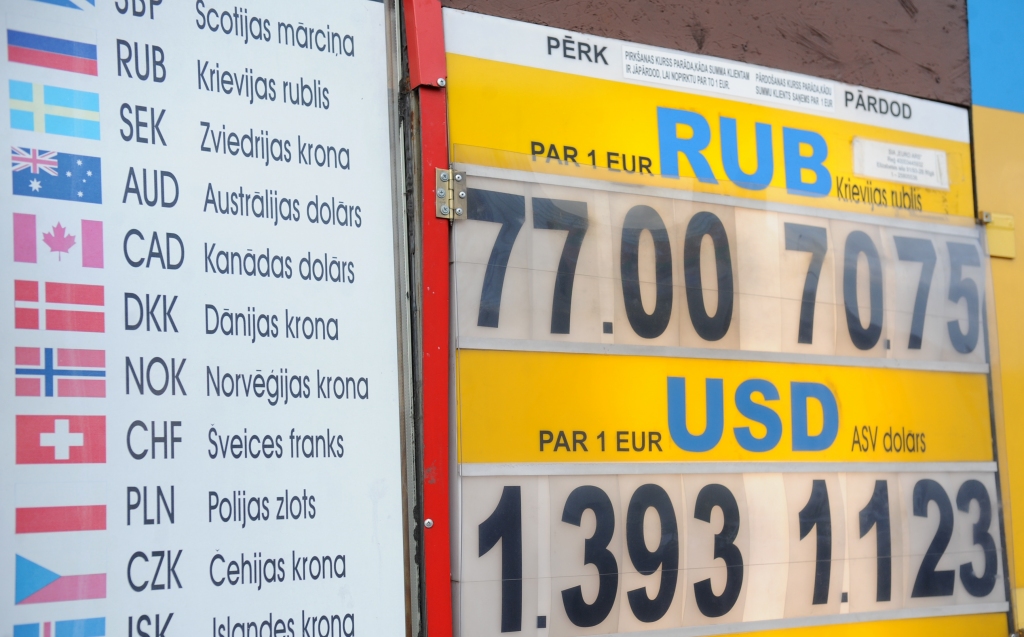 Krievija par S&P lēmumu samazināt tās kredītreitingu vaino ASV