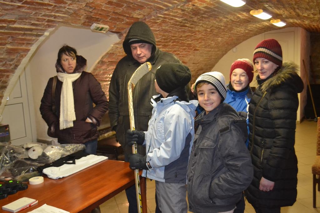 Jaunjelgavā atklāts hokeja laukums