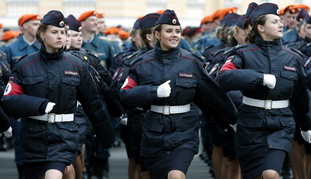 Laikraksts: Krievijas policistiem aizliegts atstāt valsti