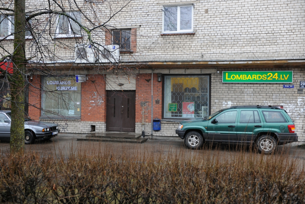 Nelegālo lombardu biznesu sarežģīti apkarot