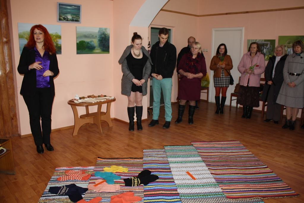 Klintainietes atver  savas pūralādes 