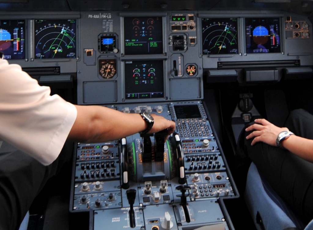 Germanwings katastrofa: Kāpēc pilots nevarēja atvērt kabīnes durvis