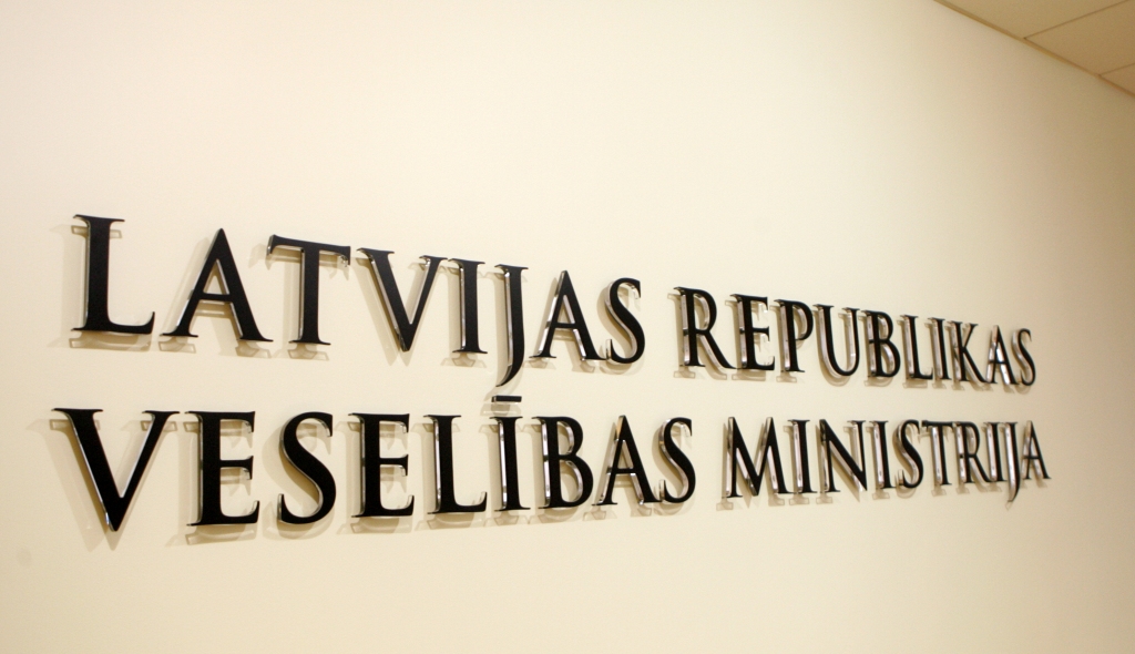 VM četrās slimnīcu valdēs no jauna apstiprina iepriekš ieceltos valdes locekļus