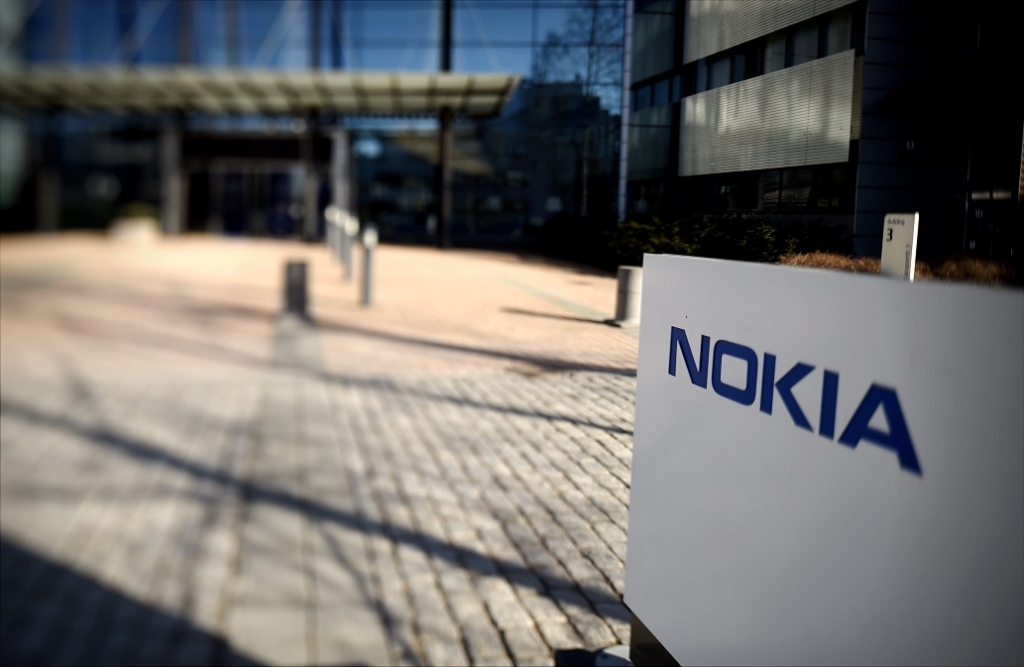 Nokia tomēr noliedz ziņas par atgriešanos mobilo tālruņu biznesā
