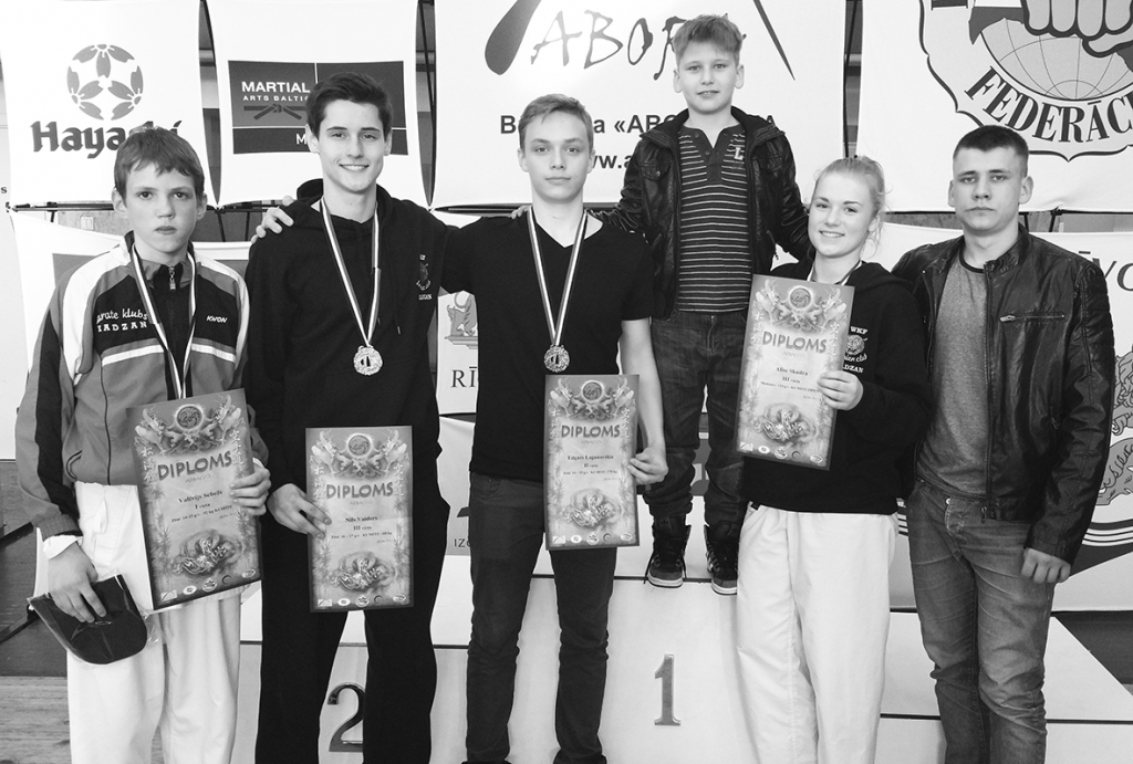 Medaļas sumo un kumite sporta veidos