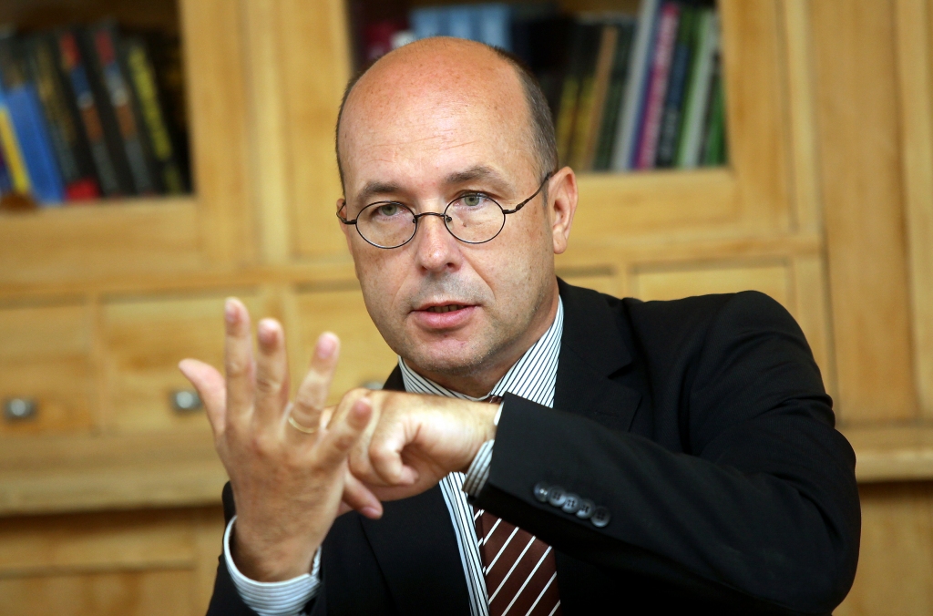 FM: 0,7% budžeta konsolidācija nav joka lieta un ar kosmētiskiem līdzekļiem to izdarīt nevarēs