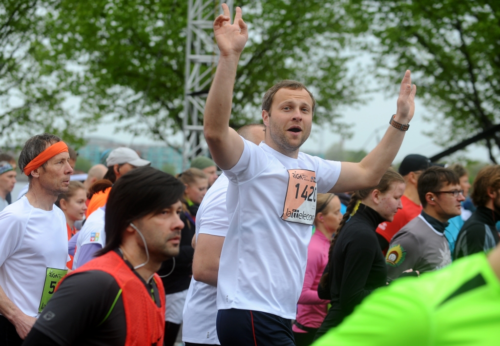 Tviterpērles par maratonu: Vanšu tilts kratās!