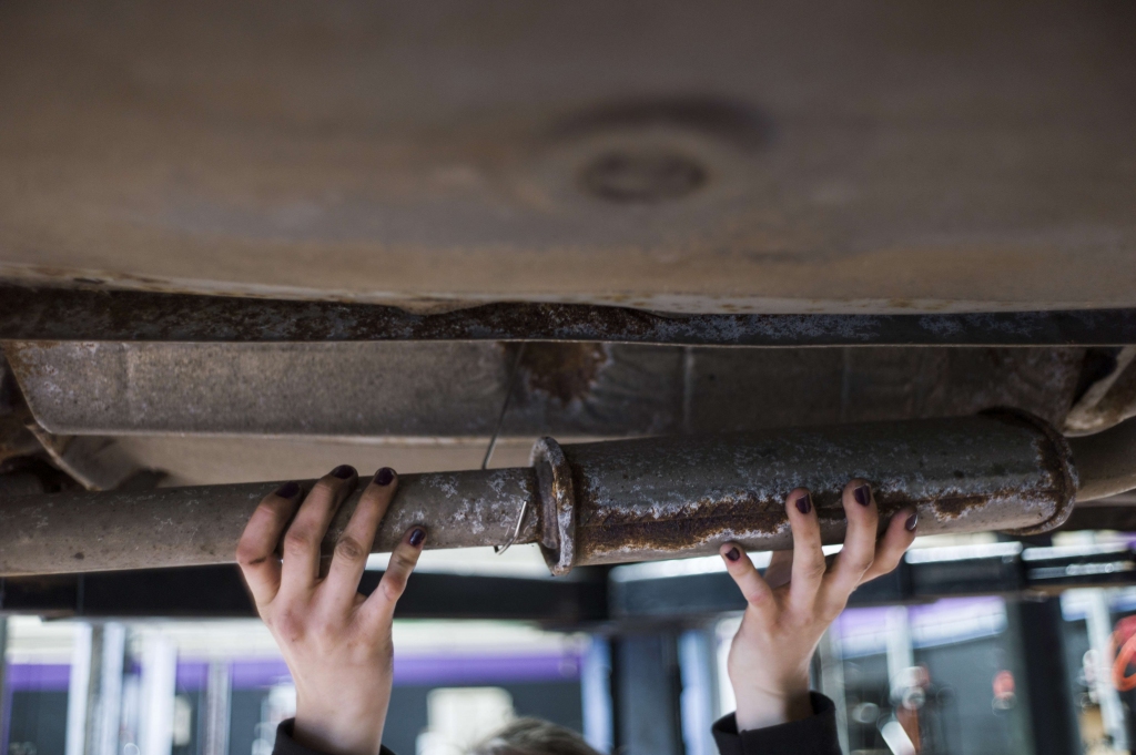 Asociācija: Puse auto remontu nozares uzņēmumu nodarbina neprofesionāļus