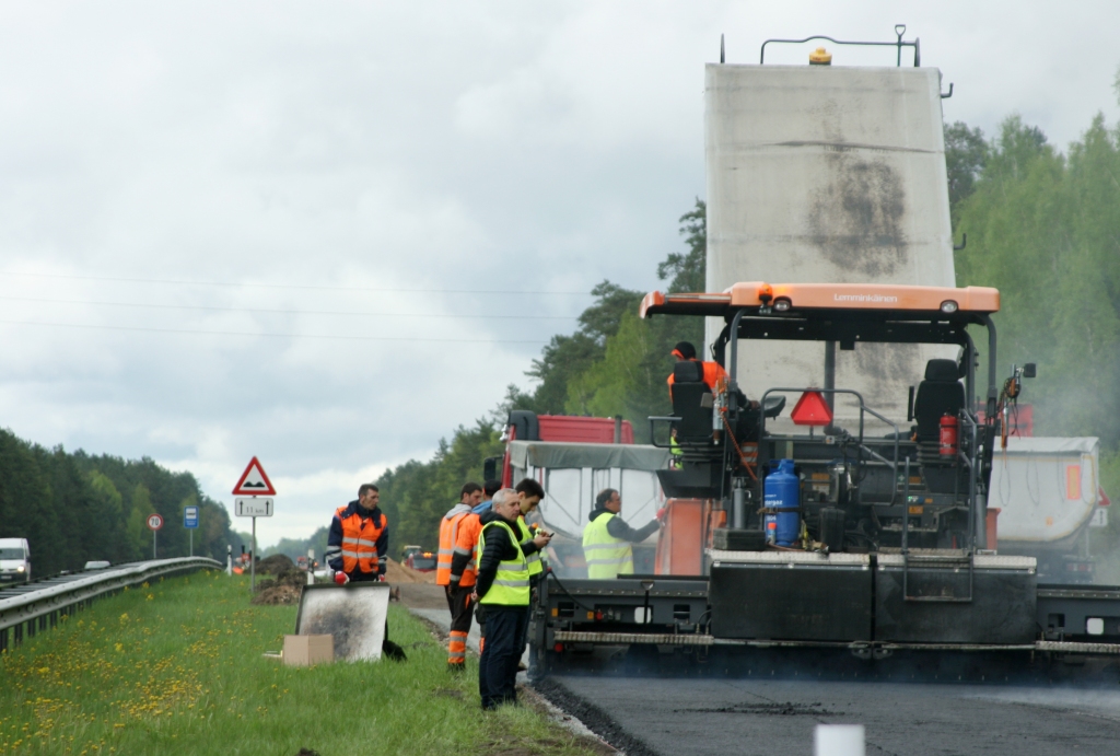 LVC: Būvniecības kvalitāte uz Latvijas ceļiem uzlabojas