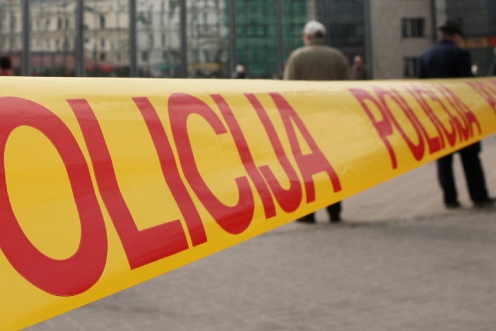 Trilleris Saulkrastos: Mācītājs pirms policijas ierašanās savalda bruņotu iereibušu vīrieti