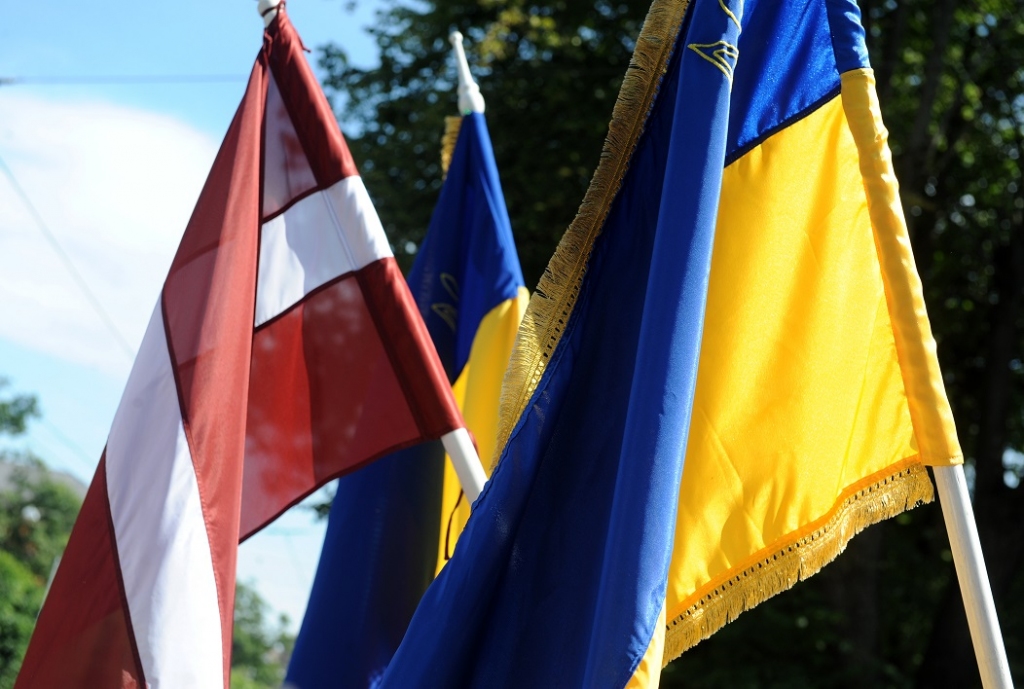 Latvijā ieradīsies 15 ukraiņu bērni, kuru ģimenes cietušas karā