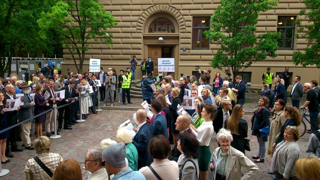 Pēc ceturtās vēlēšanu kārtas paliek tikai Vējonis; NA viņu neatbalstīs