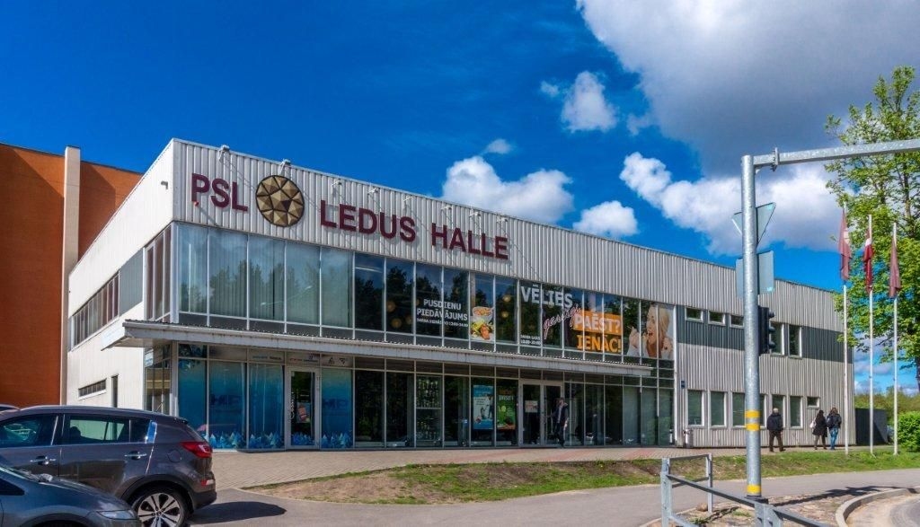 Ledus halli Rīgā pārdod par 1,1 miljonu eiro