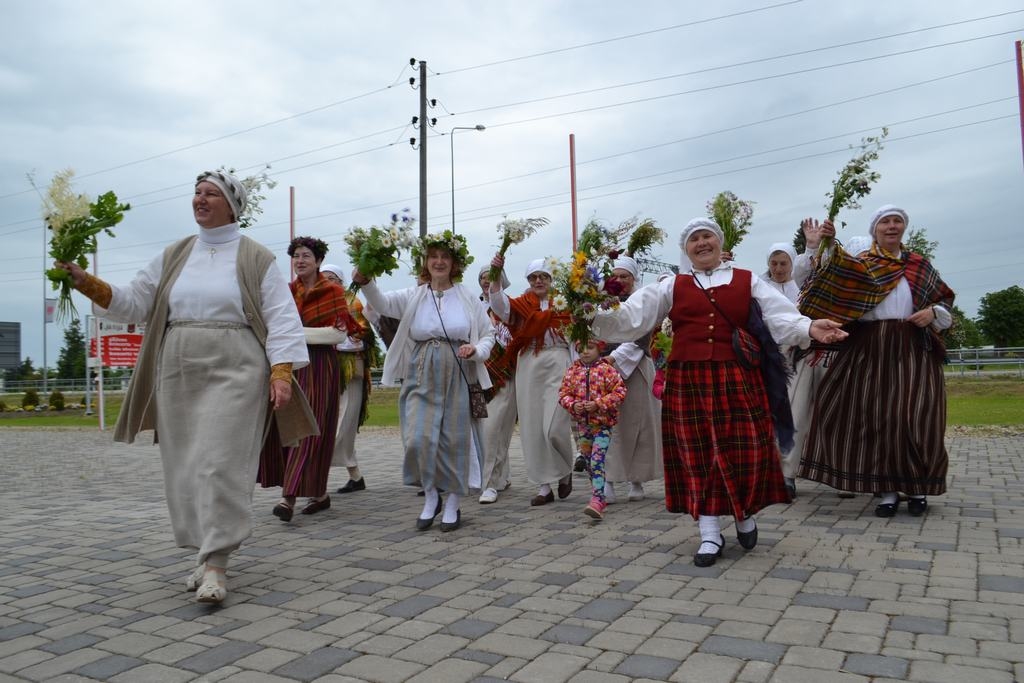 “Urgas” rīko zibakciju  un dodas aplīgot