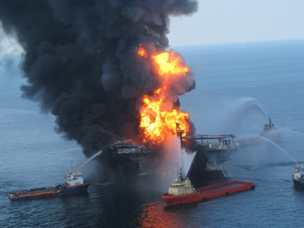 BP piekrīt izmaksāt 18,7 miljardus dolāru saistībā ar naftas noplūdi Meksikas līcī