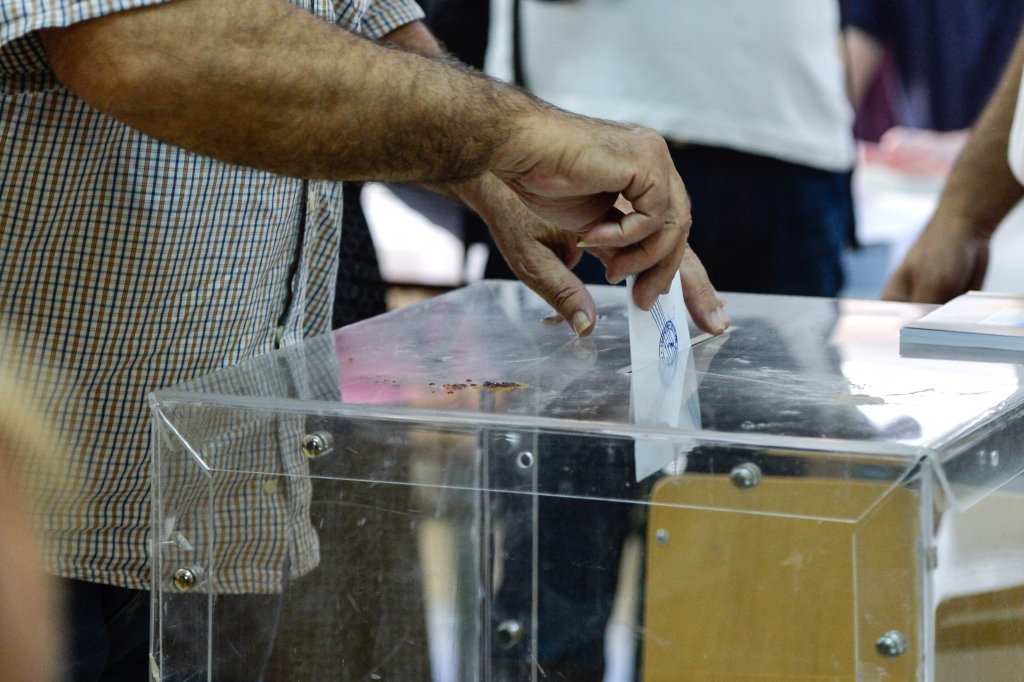 Grieķijas "Nē" referendumā, visticamāk, nozīmētu izstāšanos no eirozonas