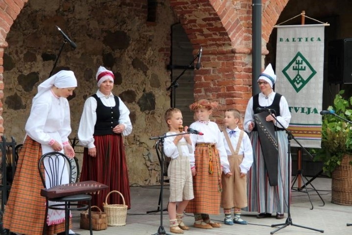 Folkloras festivāls arī Aizkrauklē