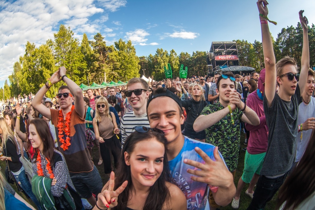 FOTO: Positivus pirmais vakars
