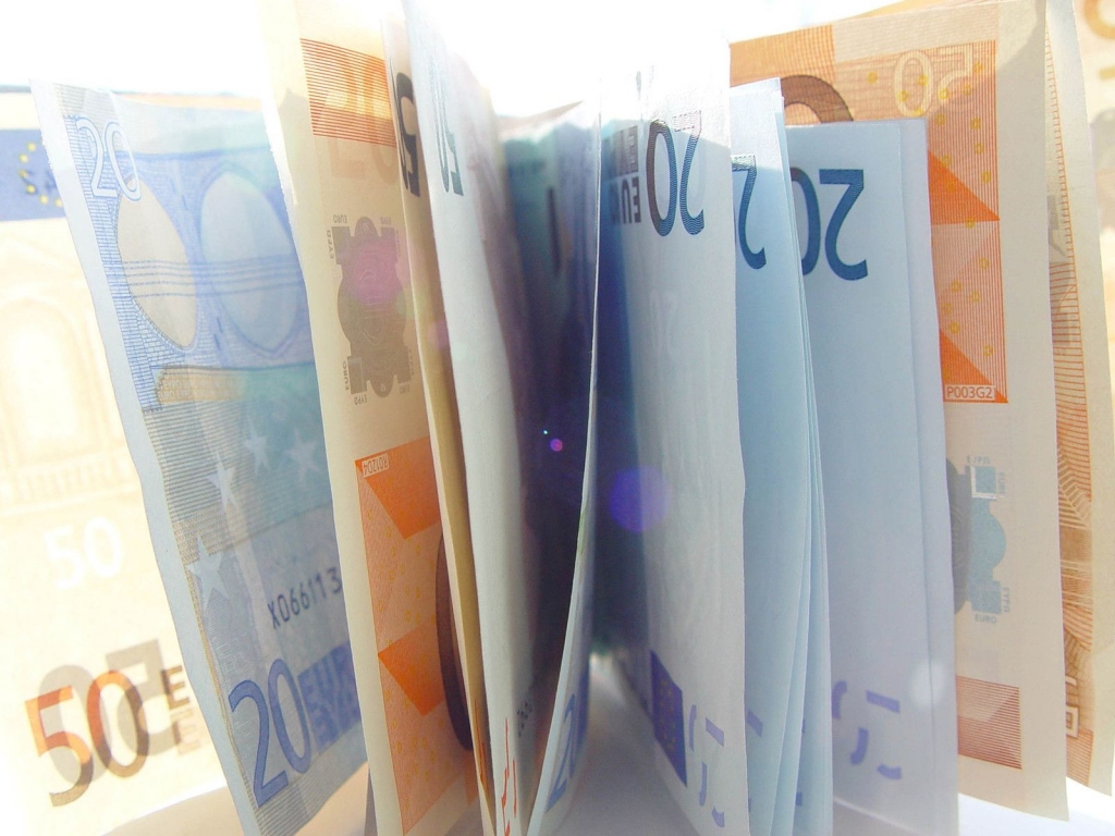 Bankas pirmajā pusgadā nopelnījušas 219,6 miljonus eiro