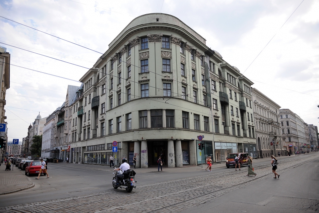 Nesen dibināta biedrība grib pretendēt uz bijušo Nacionālās bibliotēkas ēku
